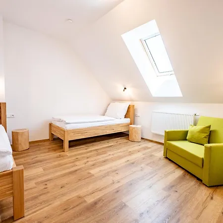 Wellness Zoo Apartmany Lhota Lomnice nad Luznici Exterior photo