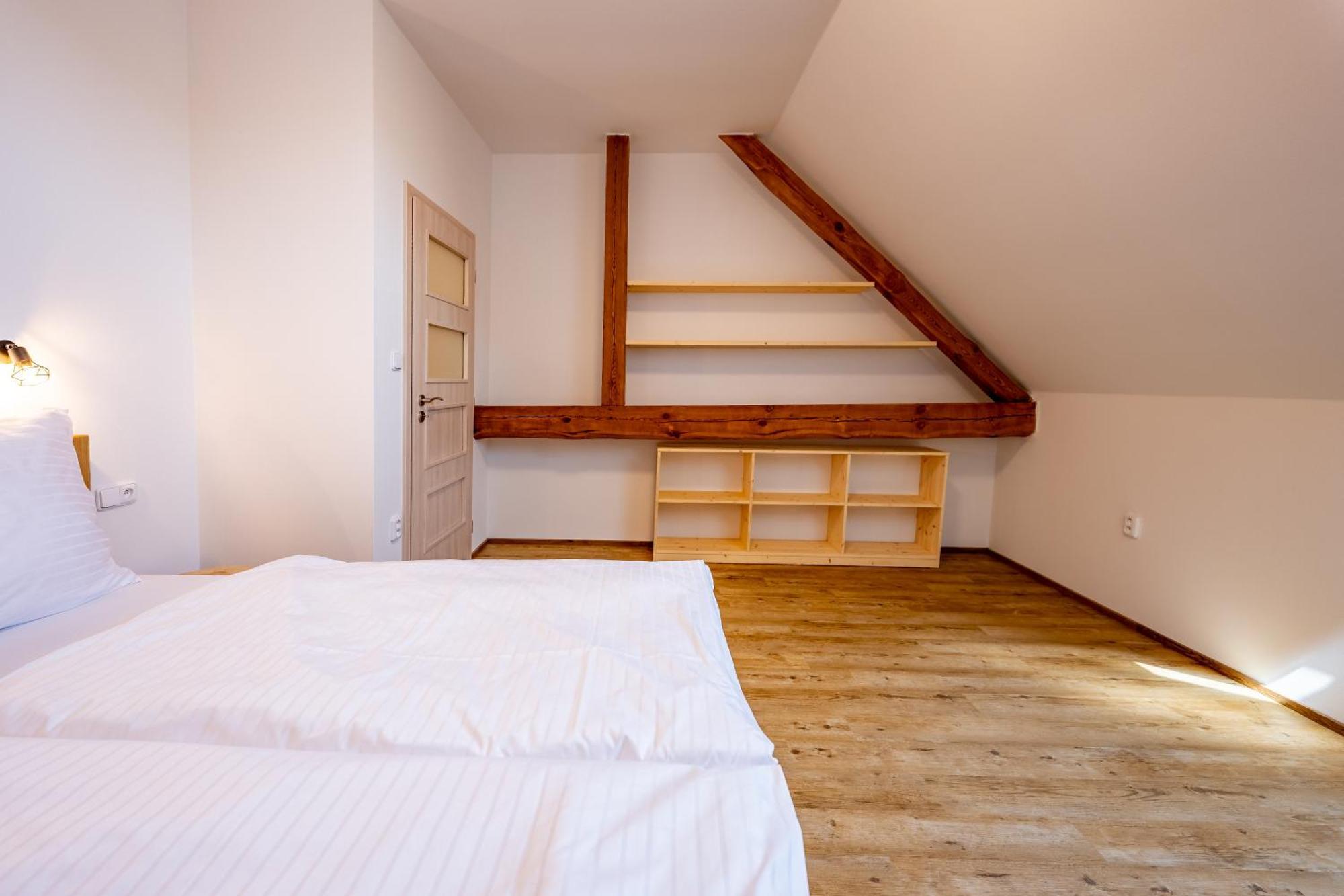 Apartment Wellness Zoo Lhota *